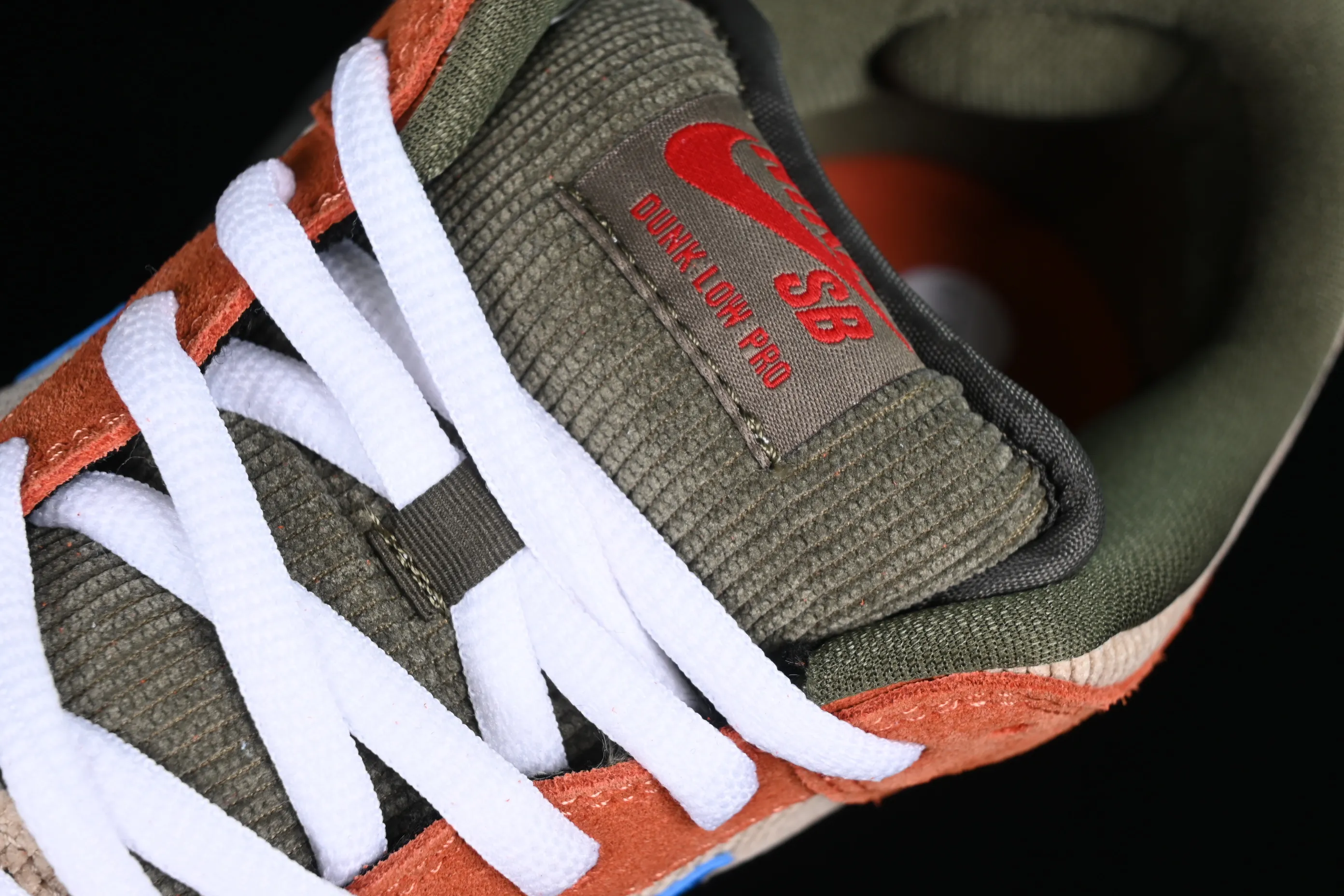 All Categories Nk SB Dunk Series Nk SB Dunk Low Low-top Sneakers Nk SB Dunk Low Pro Color Corduroy Low-top Casual Sports Skateboard Shoes BQ6817-201